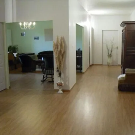 Maison De Charme Avec Terrain - 4 Chambres, Terrasse Et Salon Confort - Pays De Jeanne D'arc - Fr-1-585-130 Frühstückspension