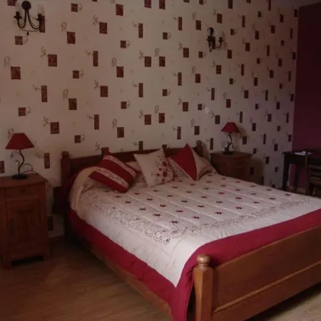 Maison De Charme Avec Terrain - 4 Chambres, Terrasse Et Salon Confort - Pays De Jeanne D'arc - Fr-1-585-130 Frühstückspension 3*